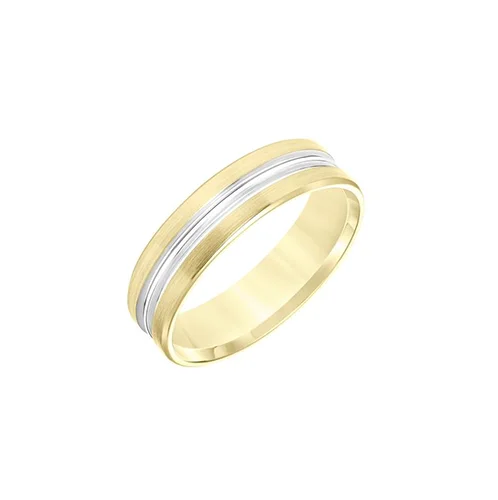 Fink's 14K Yellow Gold Flat Bevel Edge Engraved Band